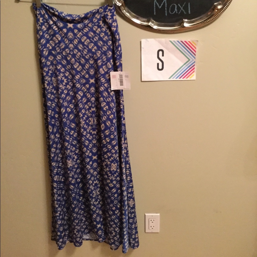 Small LuLaRoe Maxi Skirt